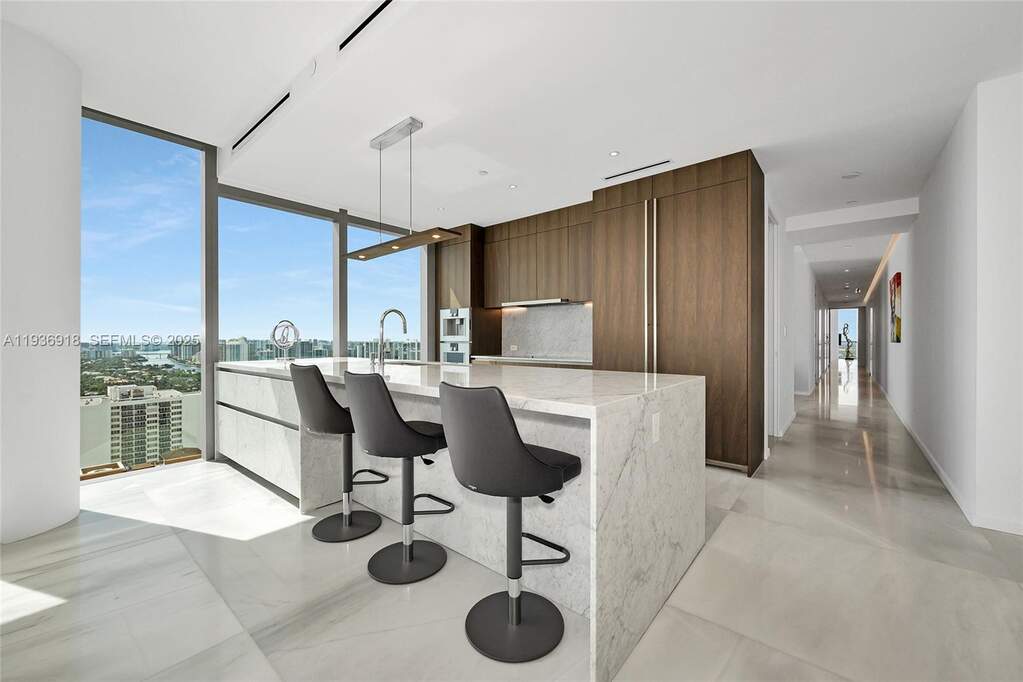 3 Bedroom Apartment/Flat's Image 10