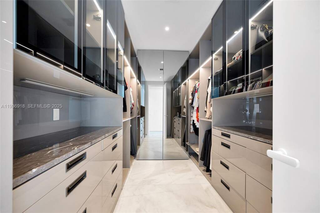 3 Bedroom Apartment/Flat's Image 28