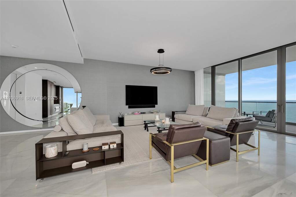 3 Bedroom Apartment/Flat's Image 4