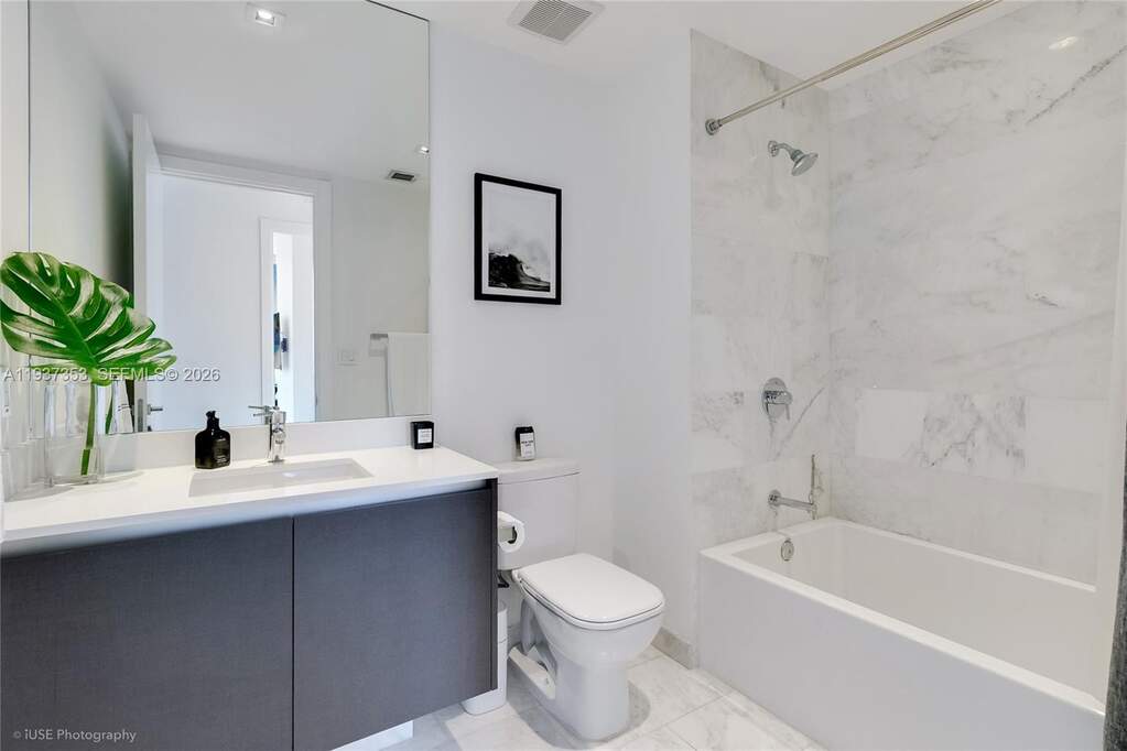 2 Bedroom Apartment/Flat's Image 11