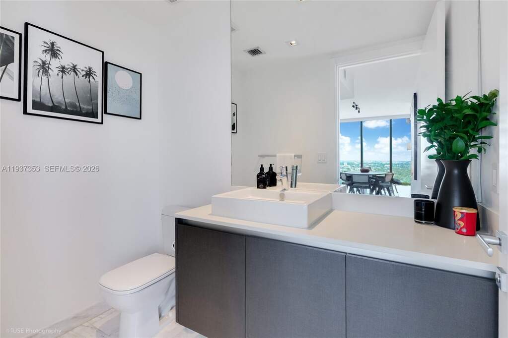 2 Bedroom Apartment/Flat's Image 12