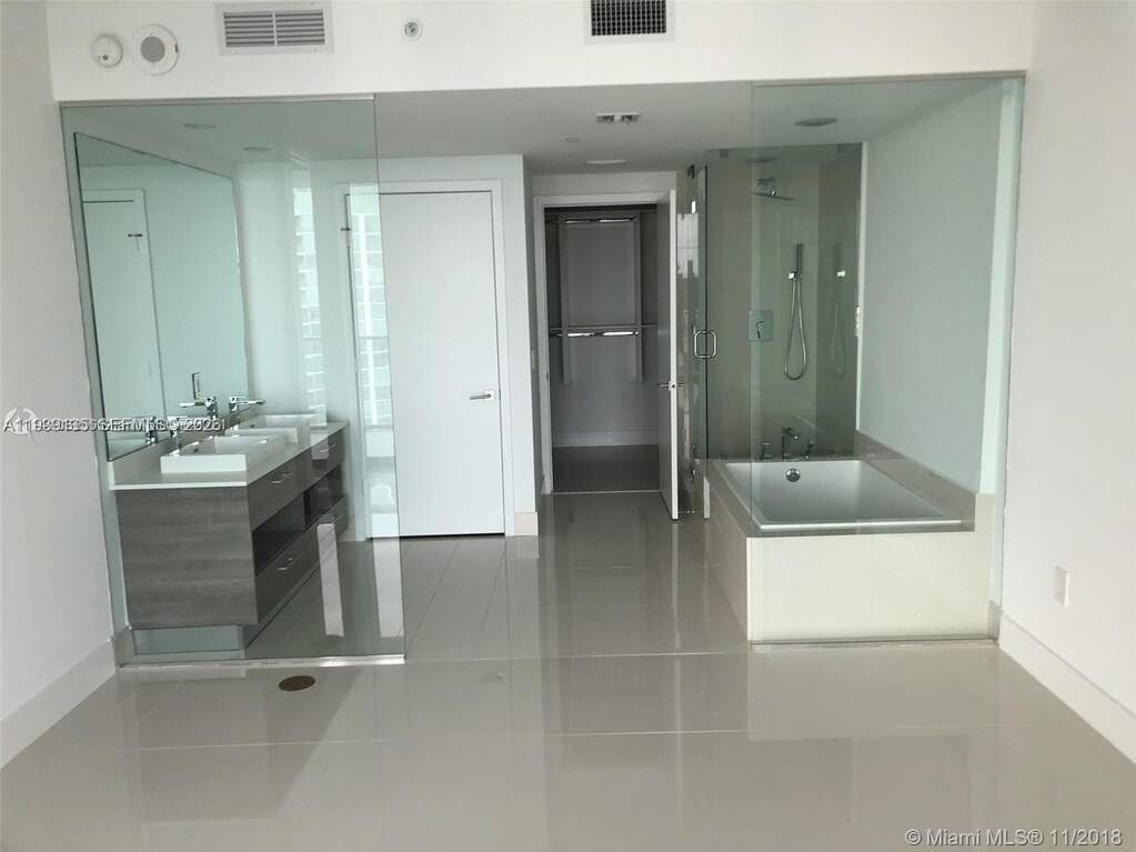 2 Bedroom Apartment/Flat's Image 9