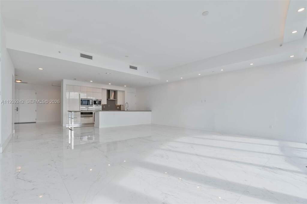 2 Bedroom Apartment/Flat's Image 11