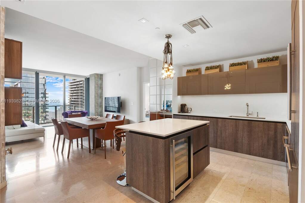 2 Bedroom Apartment/Flat's Image 8