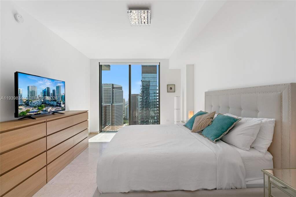 2 Bedroom Apartment/Flat's Image 7