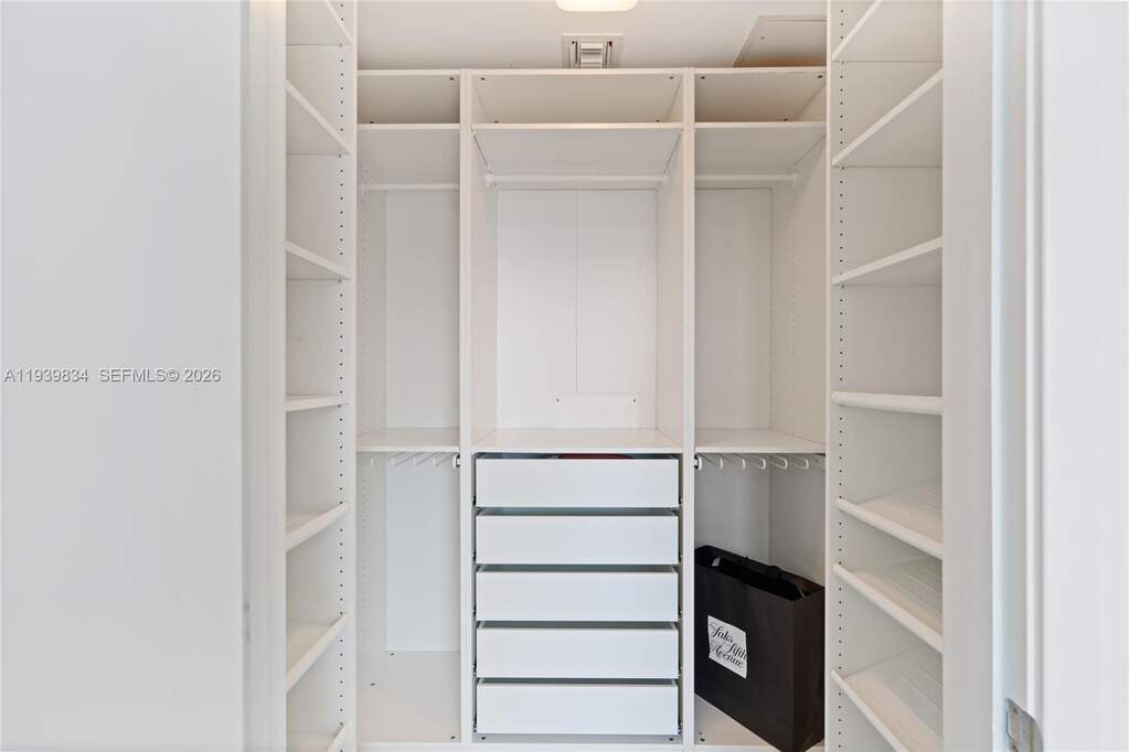 2 Bedroom Apartment/Flat's Image 13