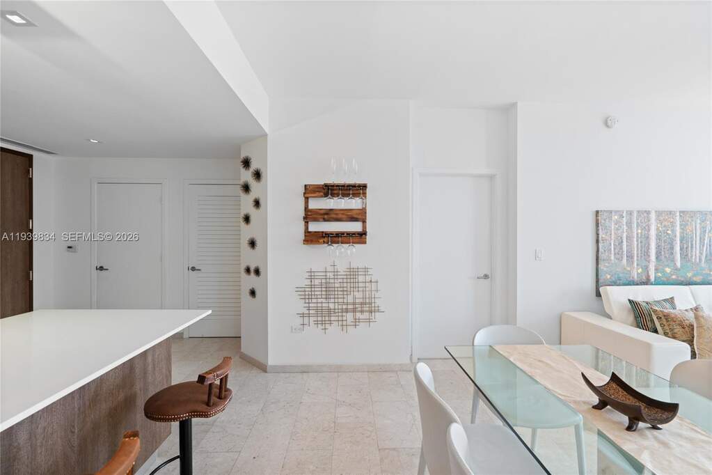 2 Bedroom Apartment/Flat's Image 5