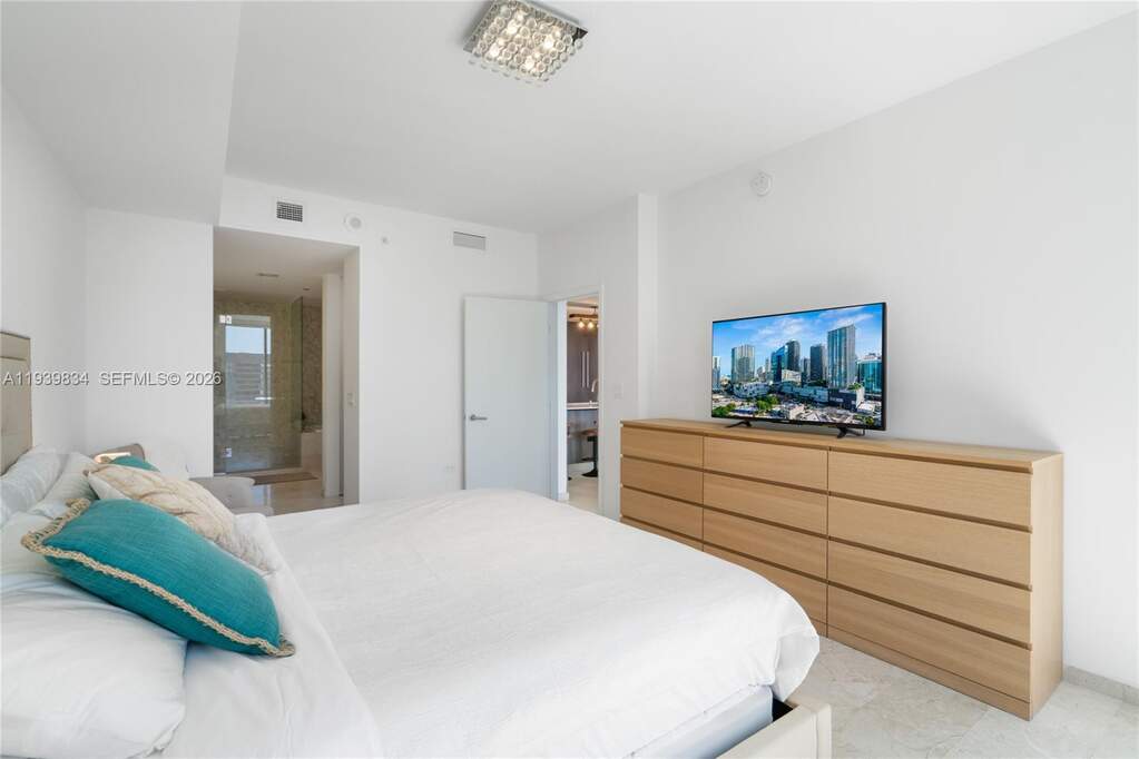 2 Bedroom Apartment/Flat's Image 6