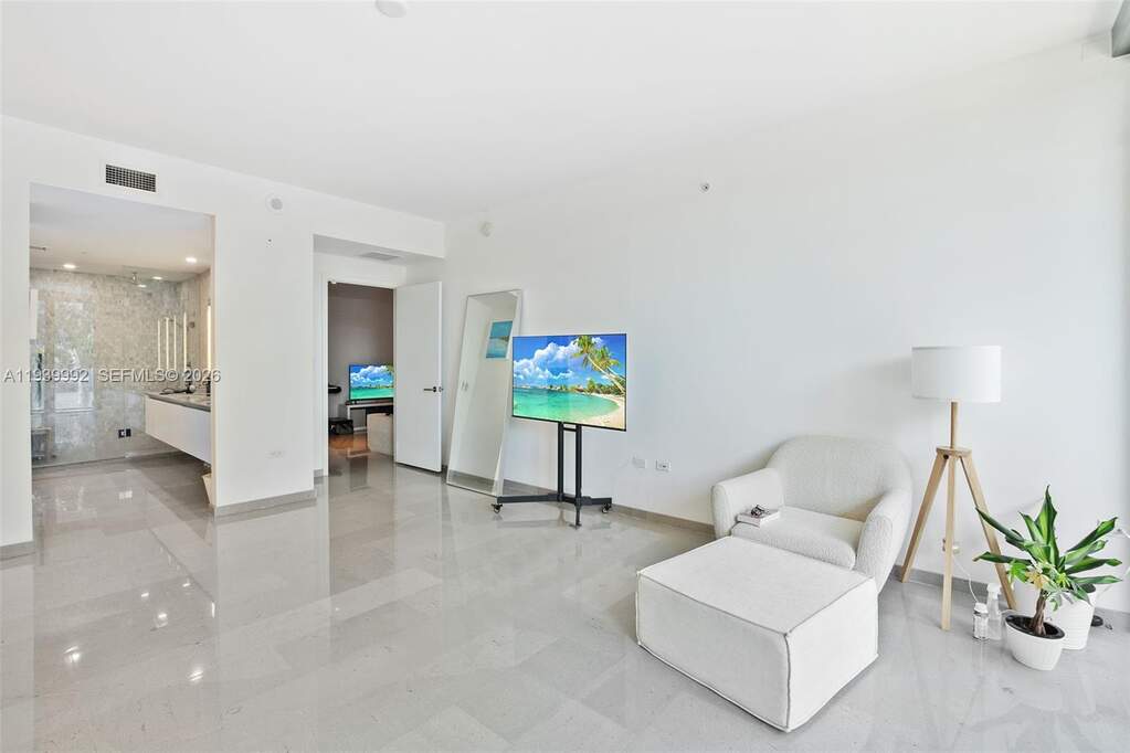 3 Bedroom Apartment/Flat's Image 7