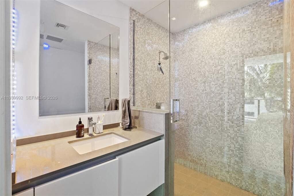 3 Bedroom Apartment/Flat's Image 10