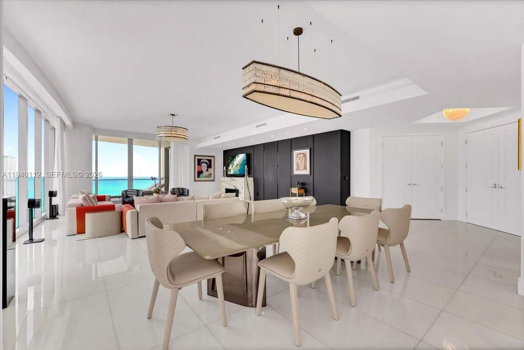 4 Bedroom Apartment/Flat's Image 5