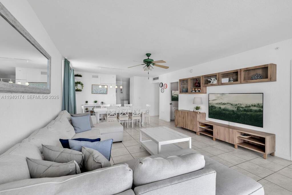 2 Bedroom Apartment/Flat's Image 3