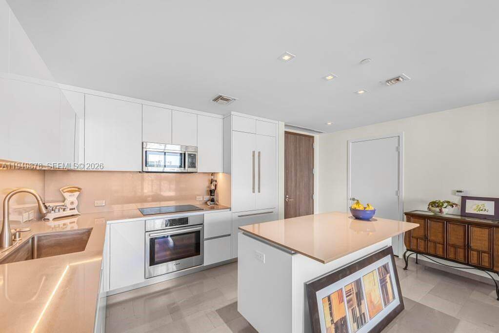 2 Bedroom Apartment/Flat's Image 7