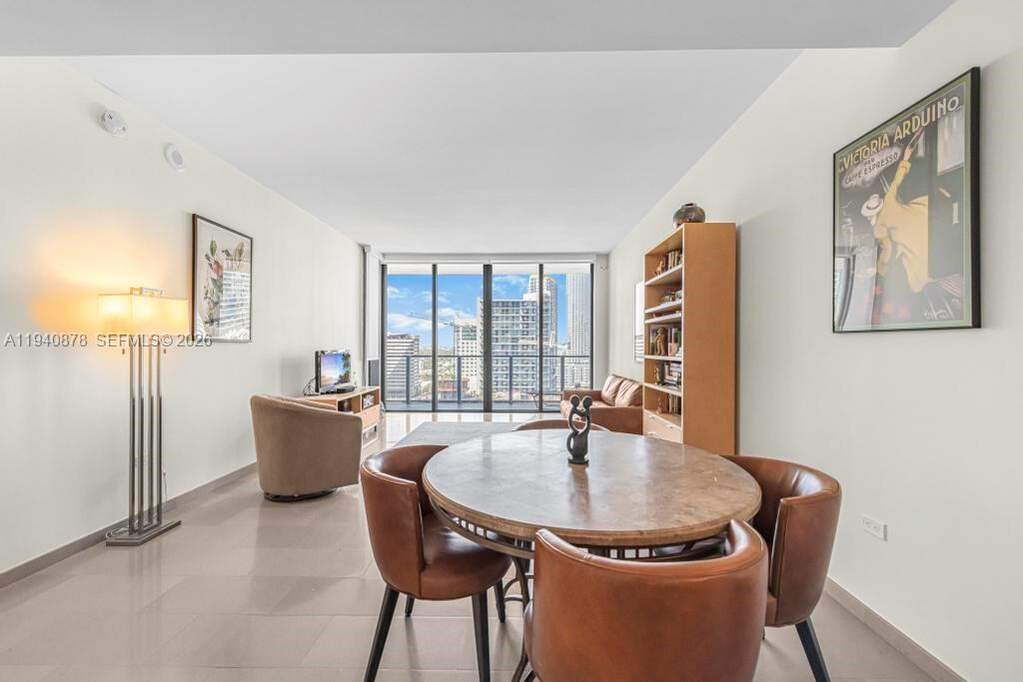 2 Bedroom Apartment/Flat's Image 8