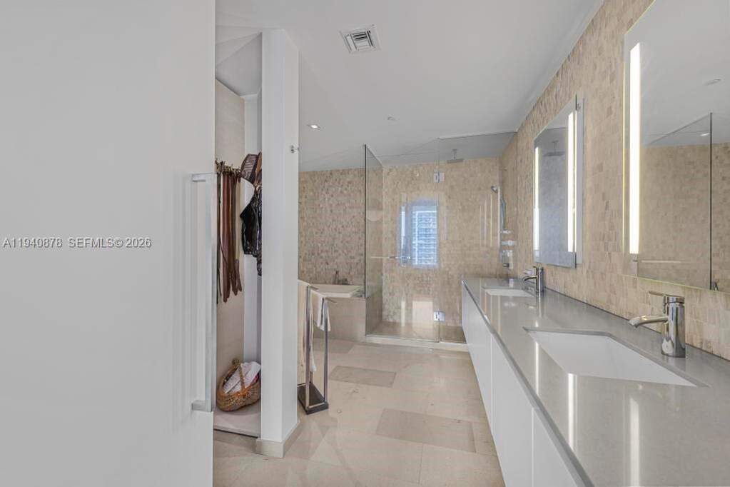 2 Bedroom Apartment/Flat's Image 16