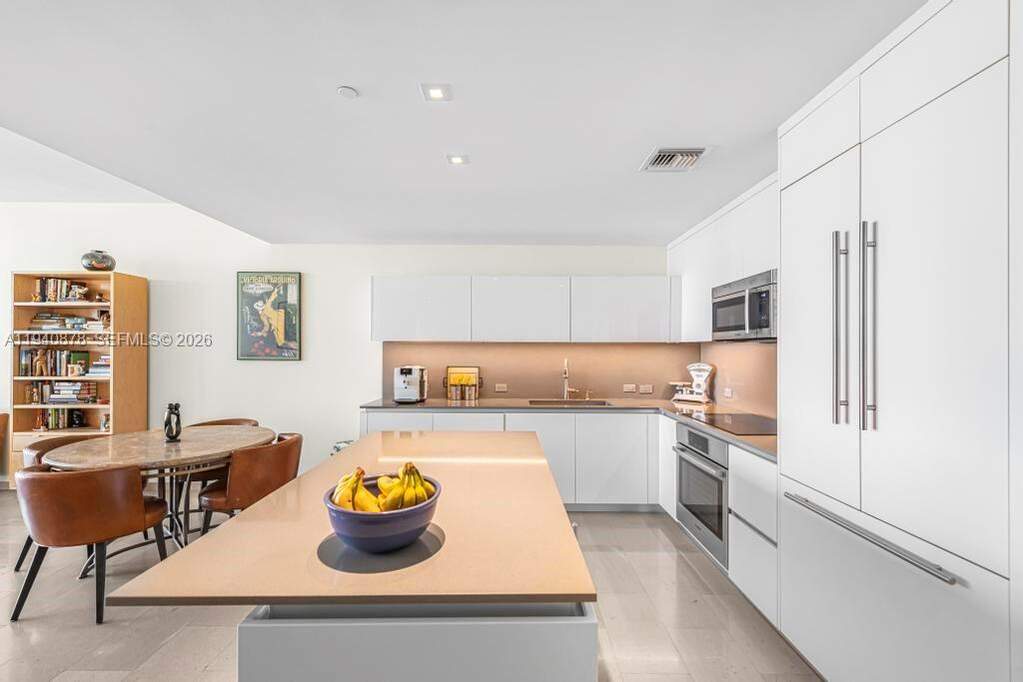 2 Bedroom Apartment/Flat's Image 5