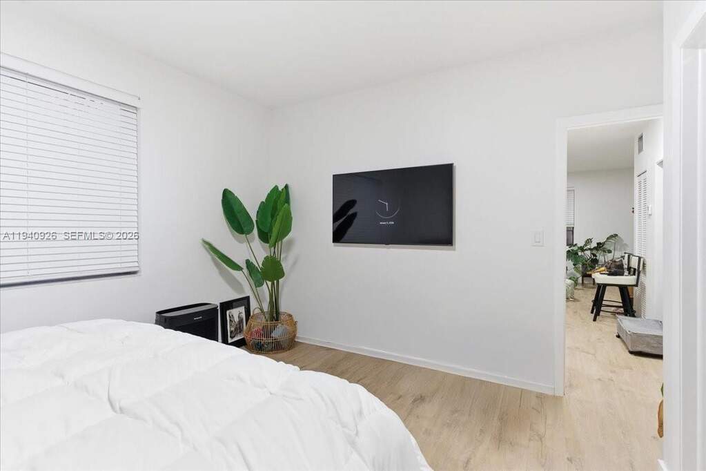 8 Bedroom Multi Unit's Image 9