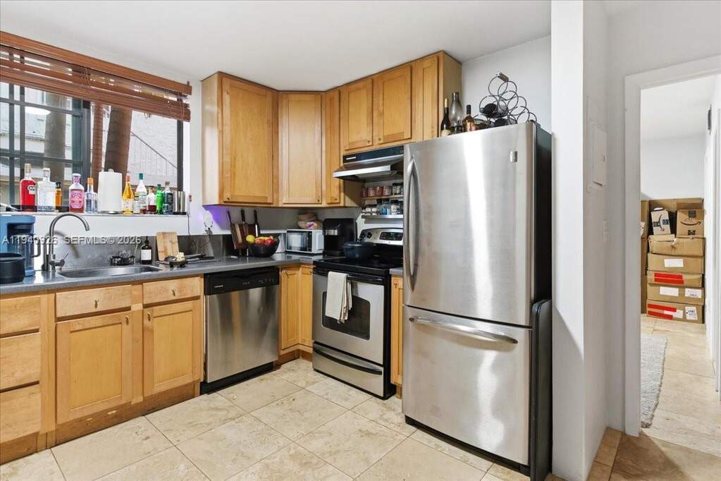8 Bedroom Multi Unit's Image 14