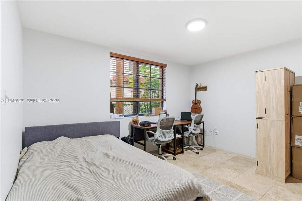 8 Bedroom Multi Unit's Image 17