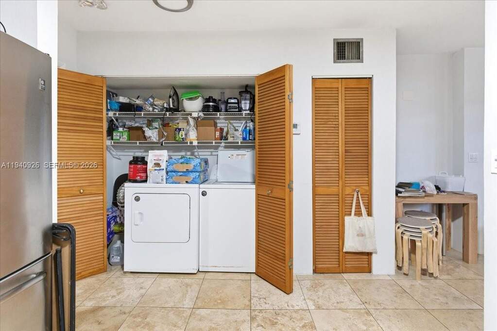 8 Bedroom Multi Unit's Image 19