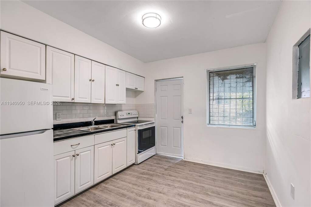 4 Bedroom Multi Unit's Image 19