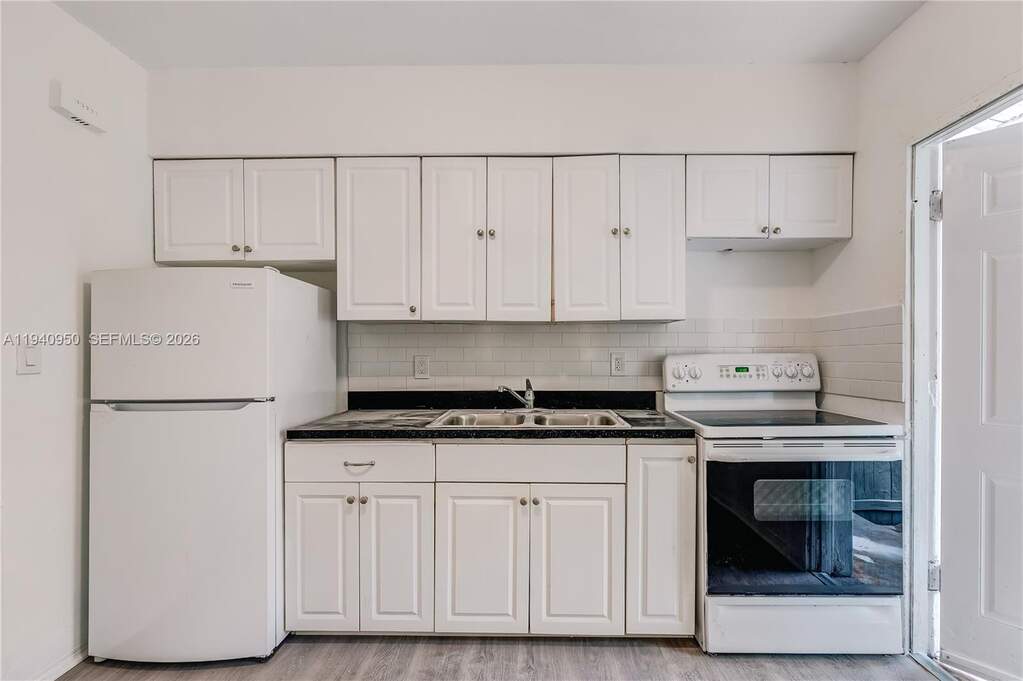 4 Bedroom Multi Unit's Image 20