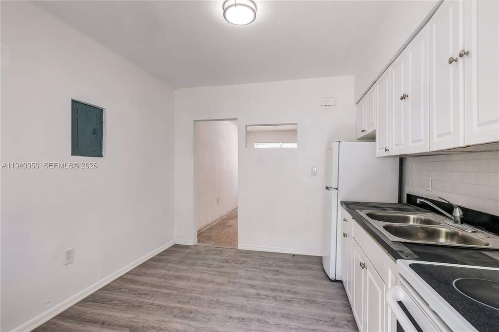 4 Bedroom Multi Unit's Image 21