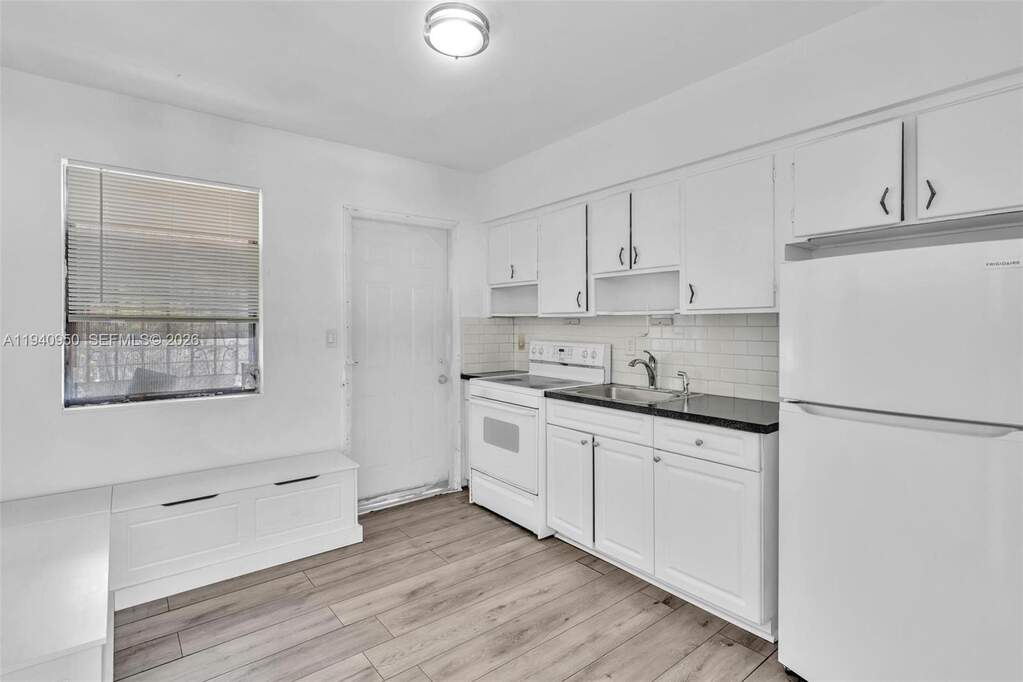 4 Bedroom Multi Unit's Image 5