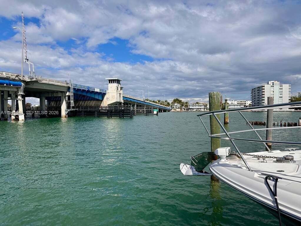 Dock