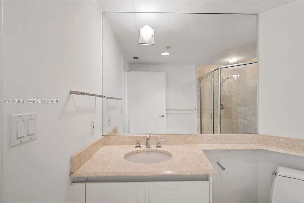 3 Bedroom Apartment/Flat's Image 50