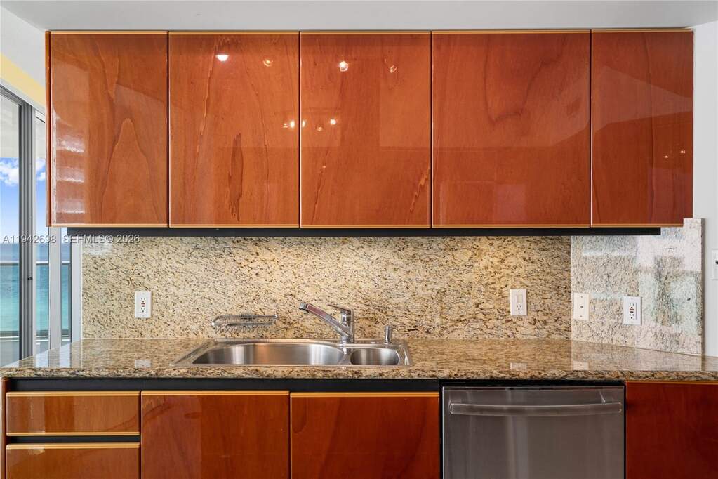 3 Bedroom Apartment/Flat's Image 79