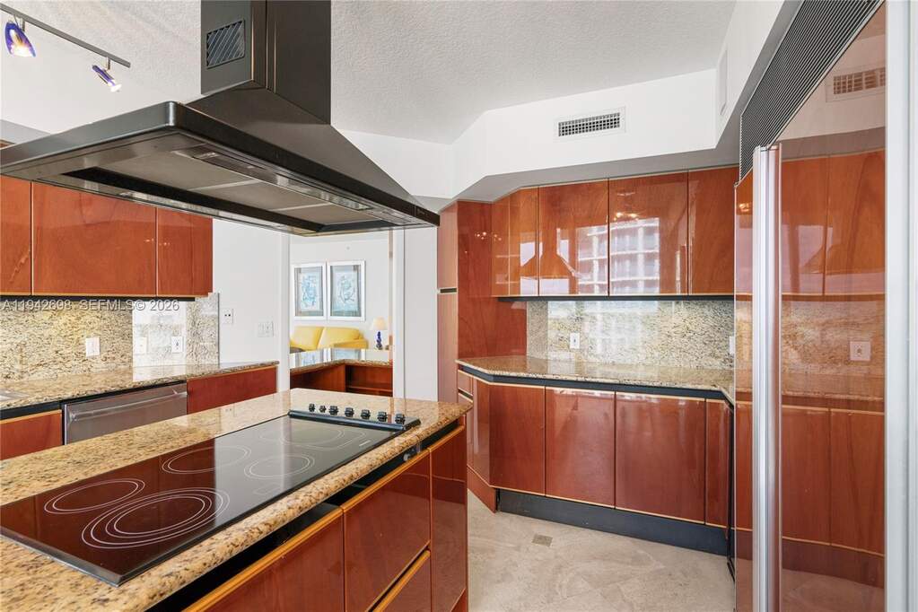3 Bedroom Apartment/Flat's Image 80