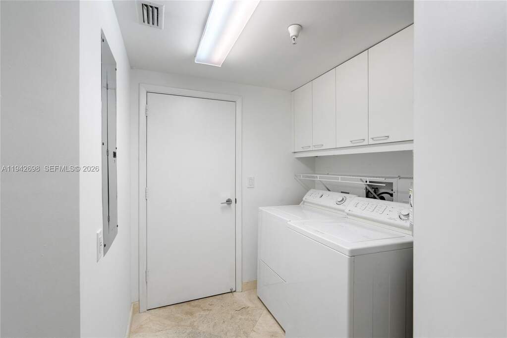 3 Bedroom Apartment/Flat's Image 82