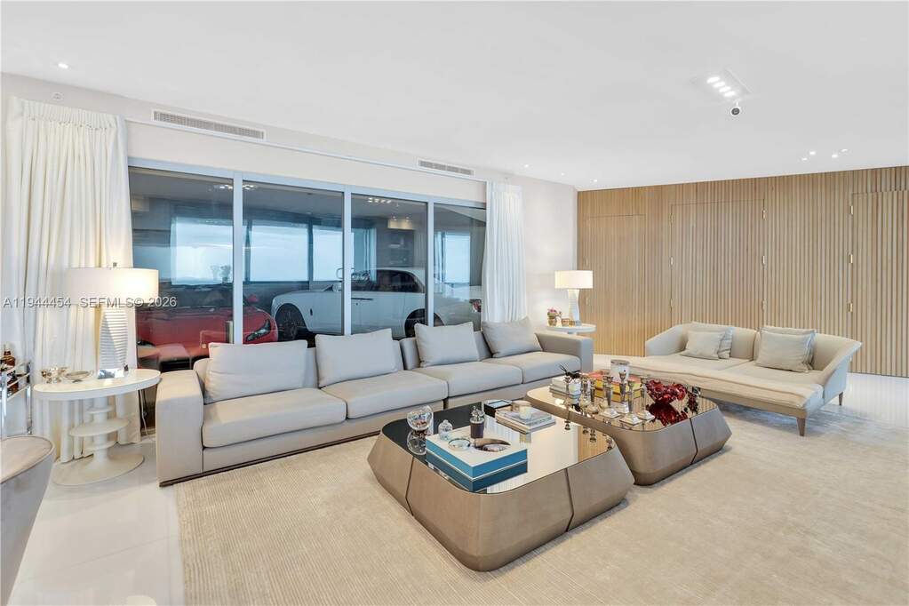 4 Bedroom Apartment/Flat's Image 3