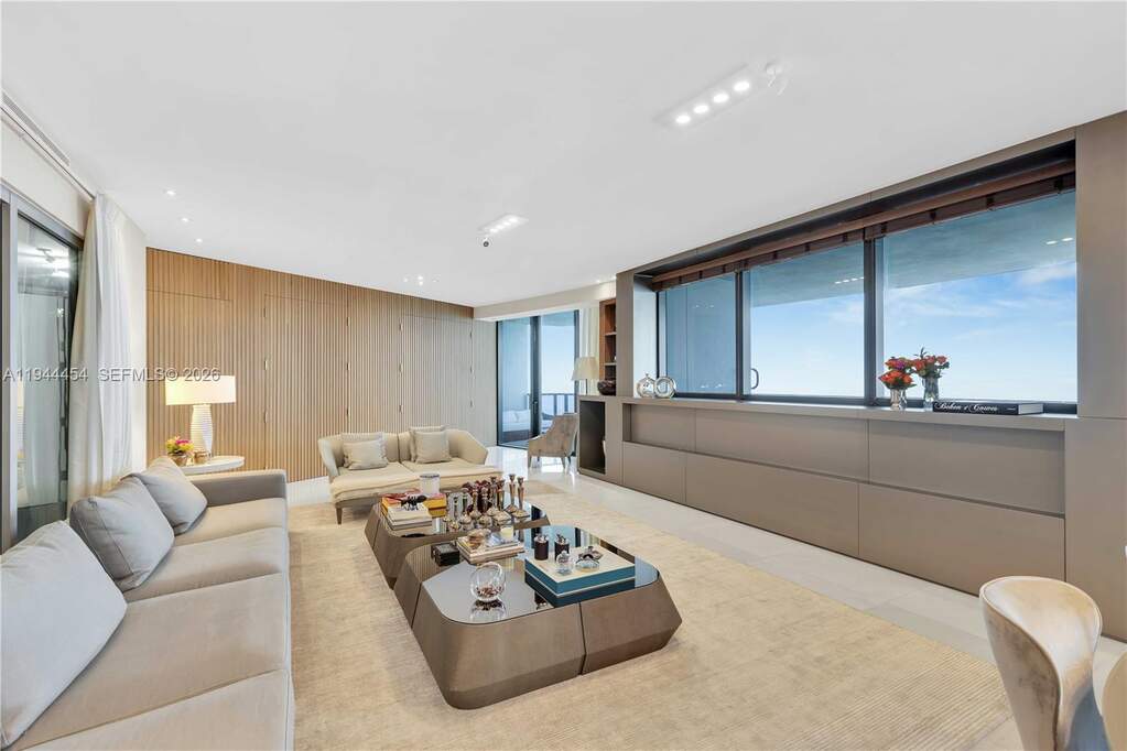 4 Bedroom Apartment/Flat's Image 4