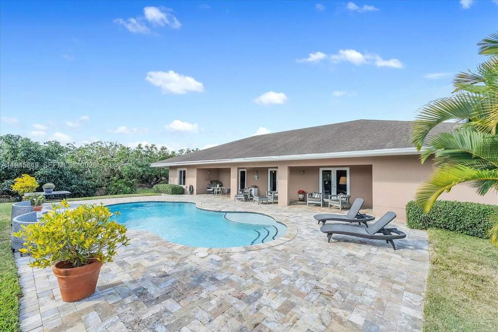 4 Bedroom Single Family Home/House's Image 25