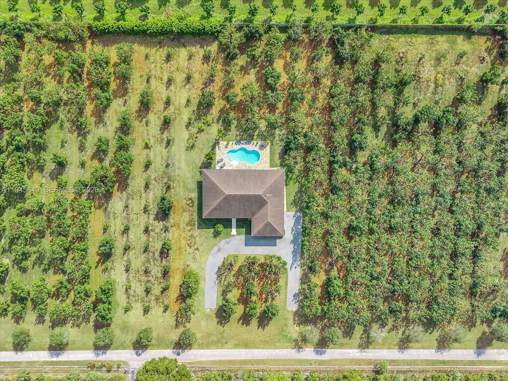 4 Bedroom Single Family Home/House's Image 33