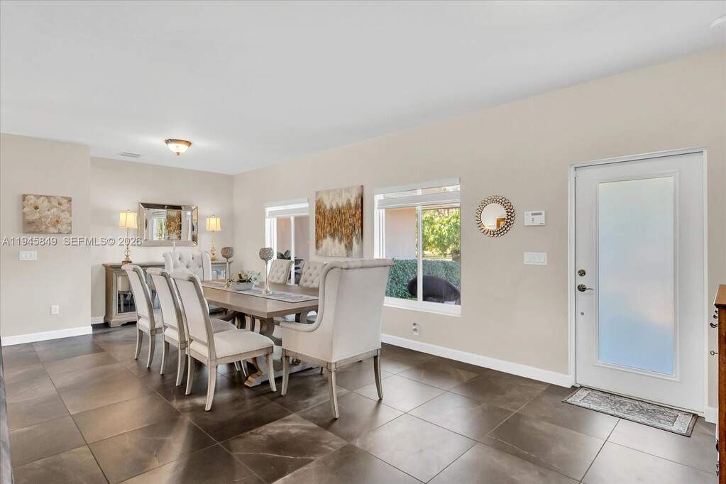 4 Bedroom Single Family Home/House's Image 6