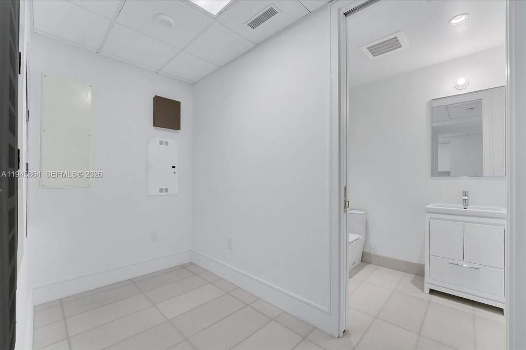 5 Bedroom Apartment/Flat's Image 38