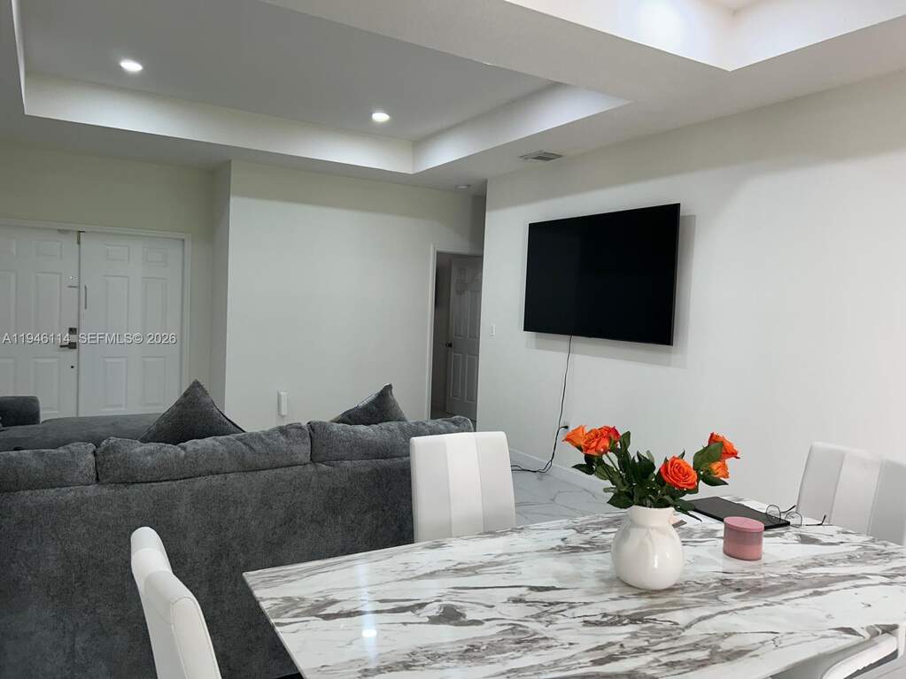 3 Bedroom Single Family Home/House's Image 13