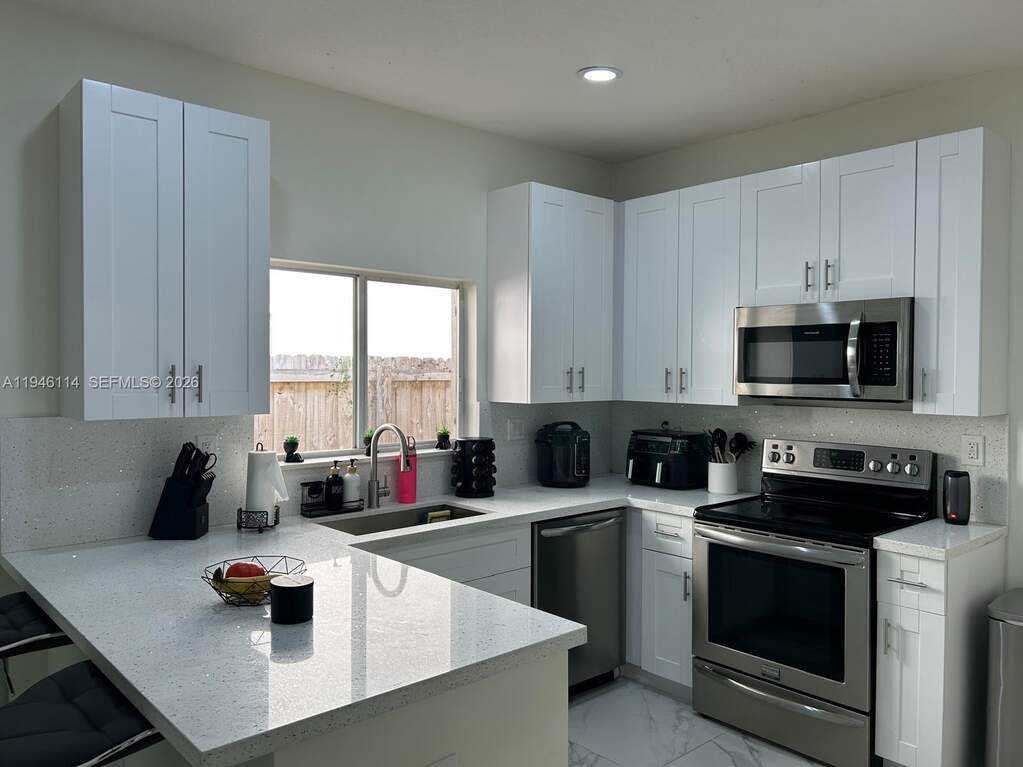 3 Bedroom Single Family Home/House's Image 36