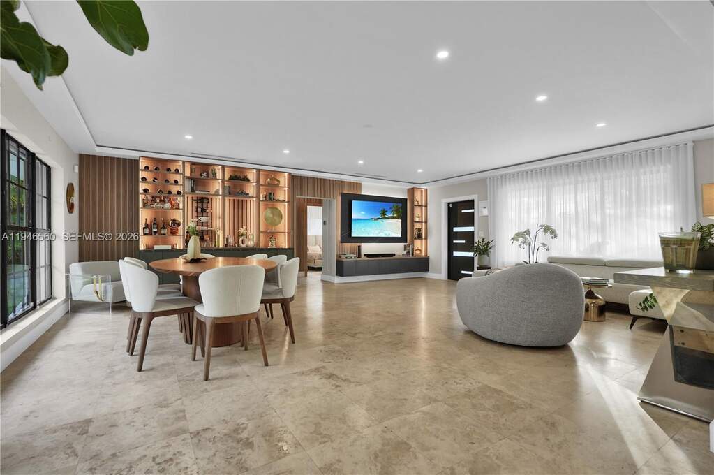 3 Bedroom Single Family Home/House's Image 8