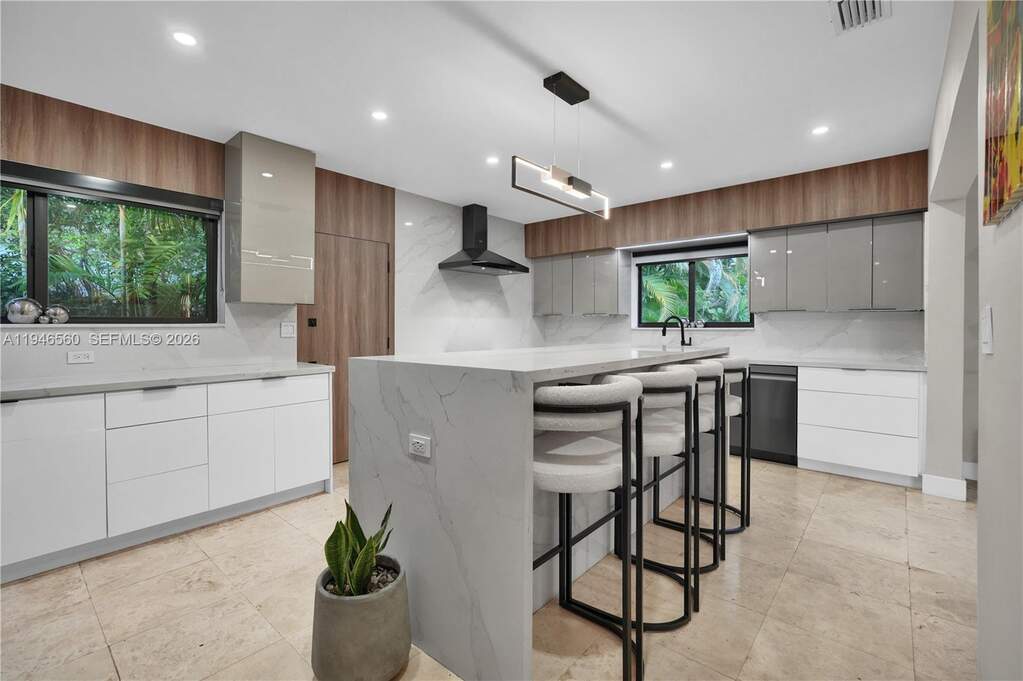 3 Bedroom Single Family Home/House's Image 10