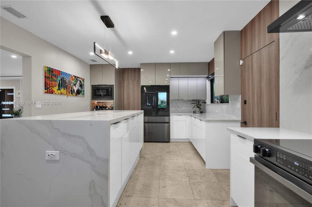 3 Bedroom Single Family Home/House's Image 11
