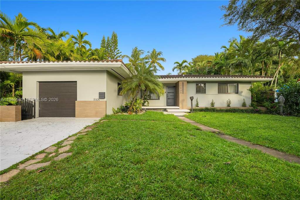 3 Bedroom Single Family Home/House's Image 32