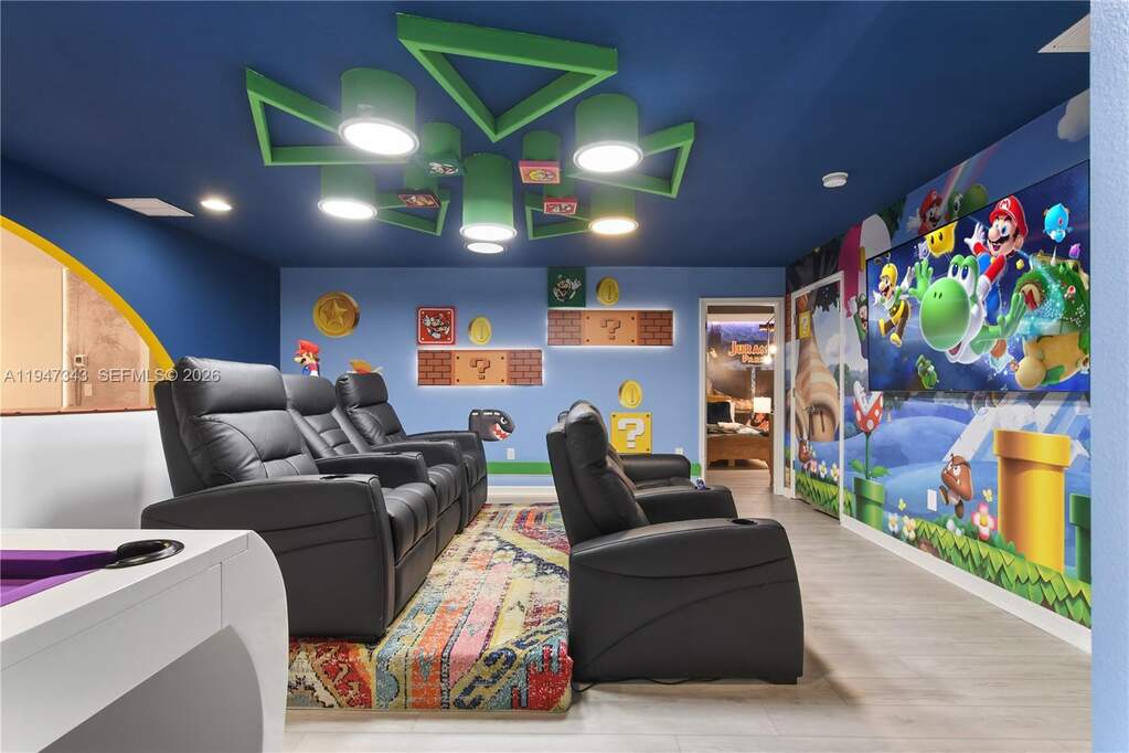 9 Bedroom Single Family Home/House's Image 25