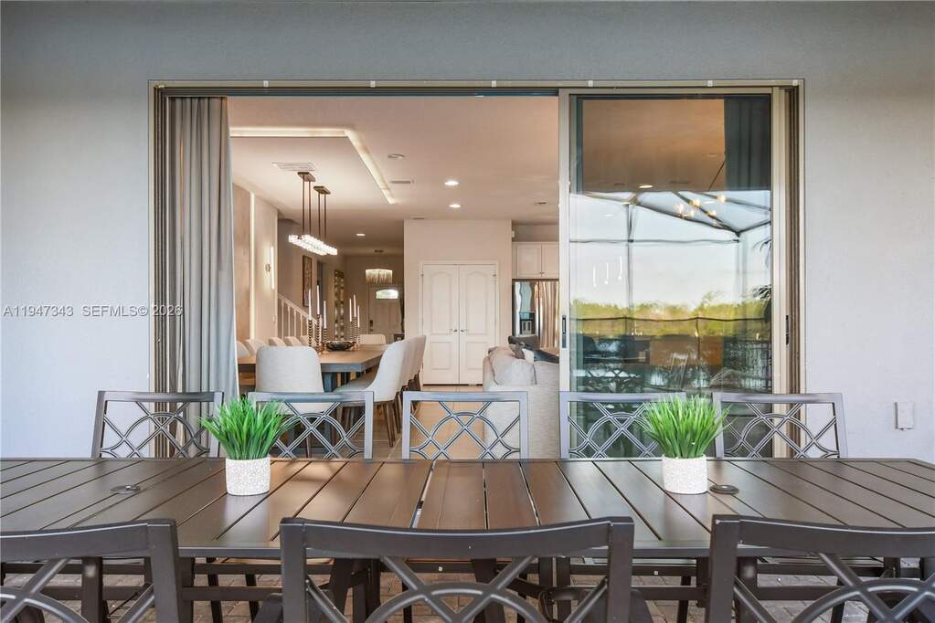 9 Bedroom Single Family Home/House's Image 46