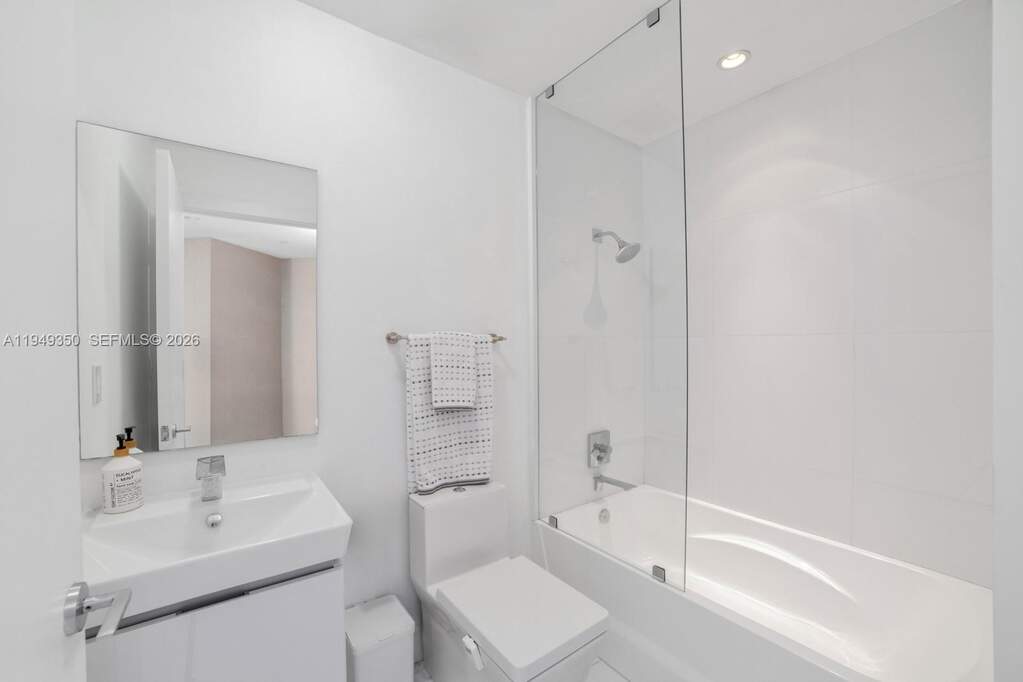 4 Bedroom Apartment/Flat's Image 38
