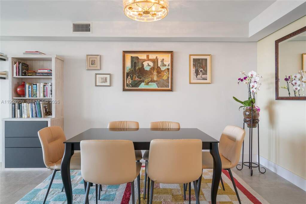 2 Bedroom Apartment/Flat's Image 7