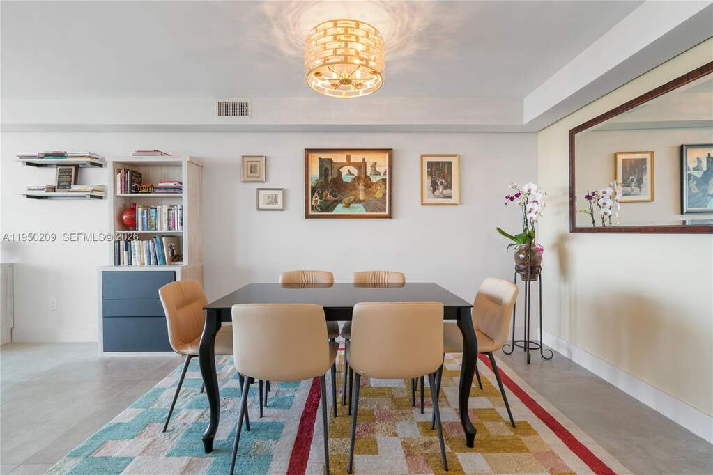 2 Bedroom Apartment/Flat's Image 6
